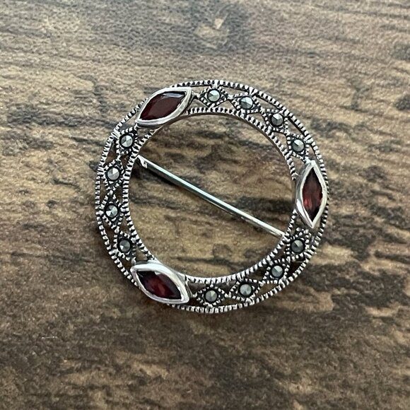 Vintage Sterling Silver Circle Pin Marquise Cut Garnet Marcasite Art Deco Style - Picture 3 of 6